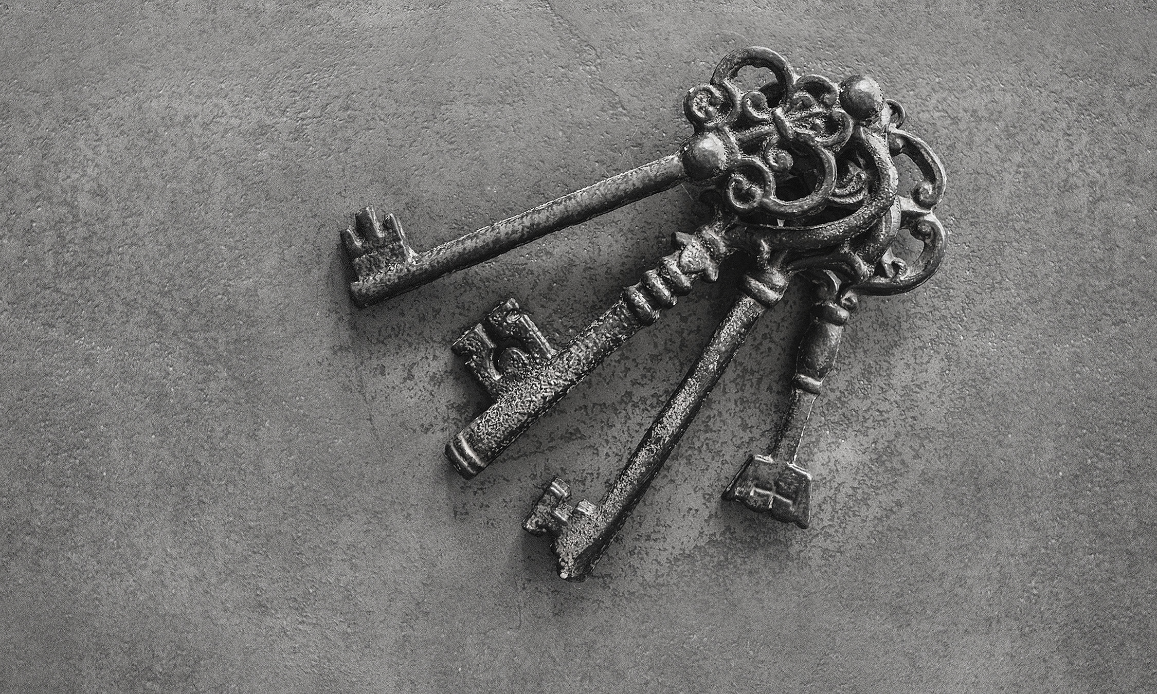 Vintage keys used as the privacy policy image for The Mane House salon in Biddenden.